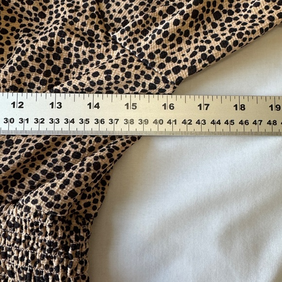 Revamped‎ Women's Leopard Print Half Sleeve Shirred Crop Top Medium V-Neck Tie - Picture 9 of 13